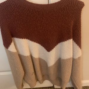 Vestique Chevron Sweater Size M/L